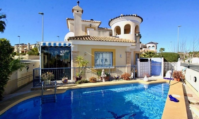 Pinar de Campoverde Villa | Detached Villa with private pool VT-504665-A