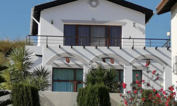 Bahceli Villa | Detached Villa on Complex ~ 4 Pools ~ Gym ~ Tennis ~ Restrnt ~ *Wifi (see notes)