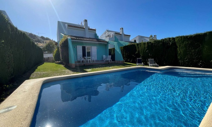 Pedreguer Villa | Detached villa with garden and private pool