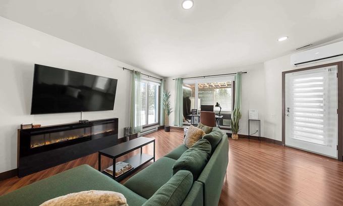 Chateau-Richer Apartment | Detente au bord du fleuve | Condo with Spa