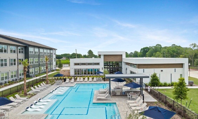 Central Southwest Apartment | Devine Living at The Med Center