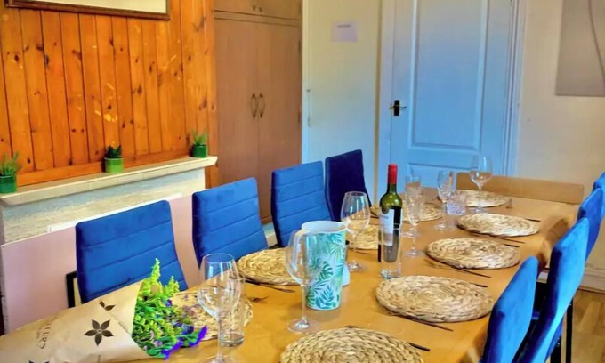 Roundham House | Devon Beach Station