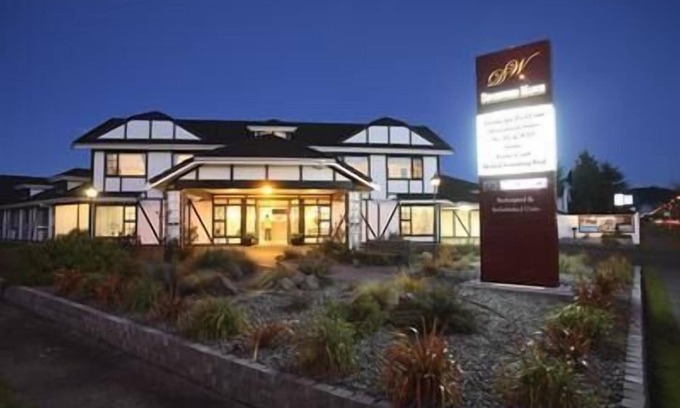 Fenton Street Hotel | Devonwood Motel