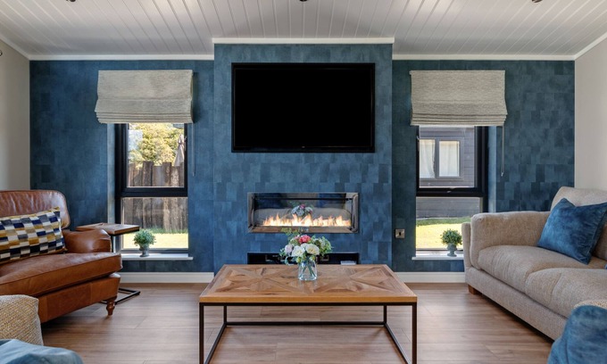 Penally Ski Chalet | Dewin Bach - Luxury Lodge, Hot Tub, Close to Beach