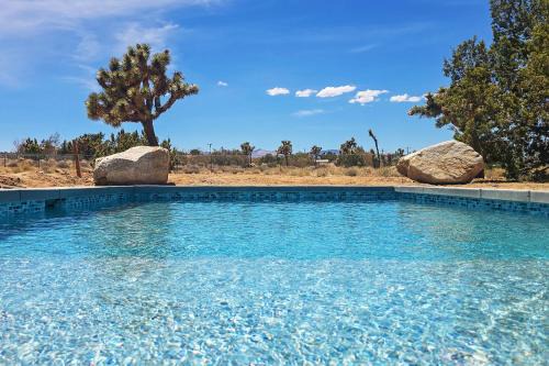 Yucca Valley House | Dez-Art Retreat