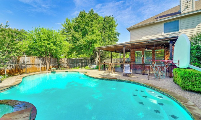 Frisco House | DFW Sports Hub: Home w/Pool & Hot Tub in Frisco!