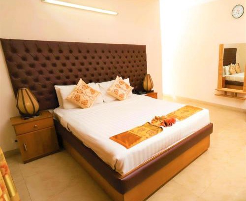 Banani Hotel | Dhaka Golden Inn - Banani'Lakeside