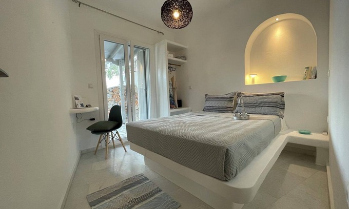 Mikri Vigla Villa | Diamantis Cove Villa on the beach