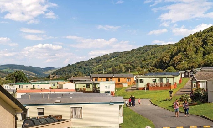 Aberystwyth House | Diamond 3 Bed Caravan Hot Tub