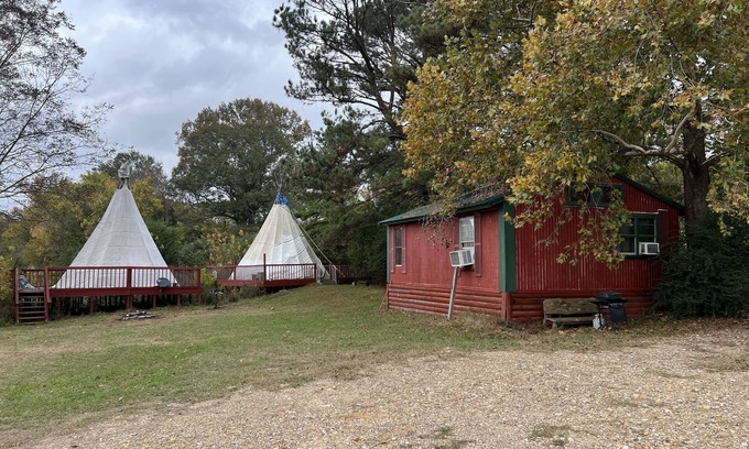 Mc Caskill Resort | Diamond Glamping - Main Log House