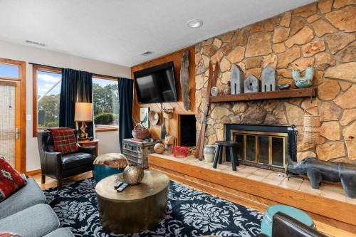 Wintergreen House | Diamond Hill Studio 09 with Wintergreen Advantage