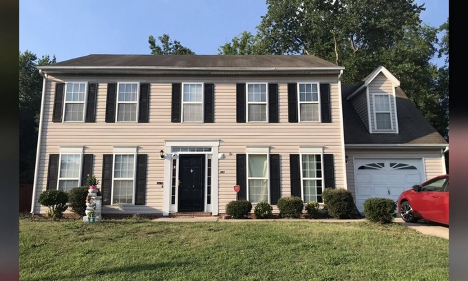 Colonial Heights House | Diamond in the rough, four-bedroom, clean and spacious house in a nice area.