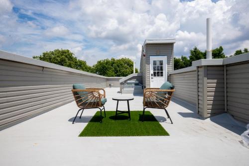 North Philadelphia West Apartment | Diamond Suites Philadelphia Center