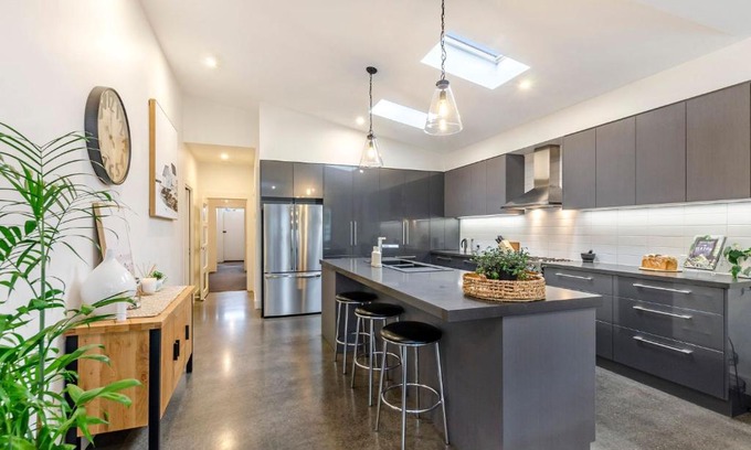 Warrnambool House | Dianas Place