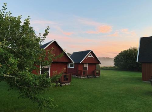 Suuresadama Ski Chalet | Diby Kämping Minimajad