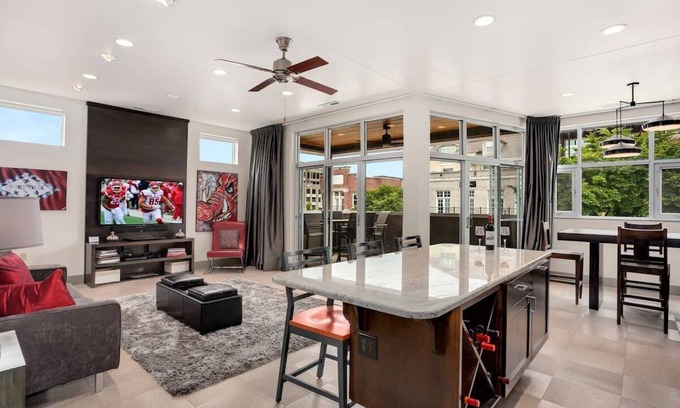 Fayetteville Condo | Dickson St Condo - On Dickson Street - Walkable