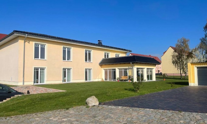 Pflueckuff House | Die 1A Pension