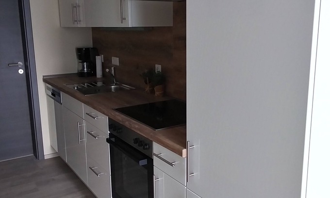Dietfurt Apartment | Die Auszeiträumlichkeiten Liegen Mitten im Grünen, Etwas Außerhalb der Gemeinde Zell. Genießen Sie Entspannung pur mit Unbebauter Rundumsicht . Von der Wohnung aus Haben Sie Freie Sicht auf Unser Alpakagehege. Eine Gesc