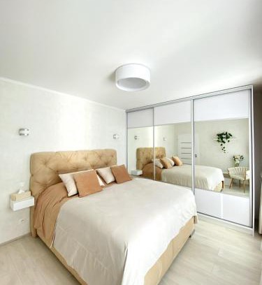 Nove Mesto Apartment | Die Eleganz - Apartment near the City Center with Free Parking