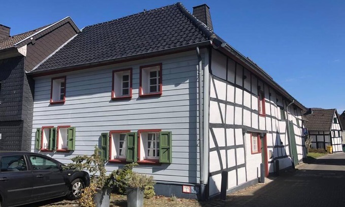 Olef House | Die kleine Villa OLEFant im historischen Ortskern von Schleiden-Olef