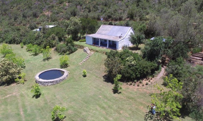 Buffalo Hills Game Reserve Apartment | Die Skoolhuisie
