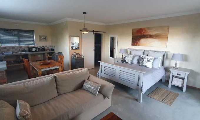 Riebeeck West Apartment | Die Tuin Hekkie In Riebeek-West