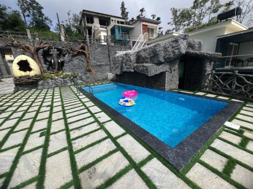 Devikolam Villa | Diga Vista Lake View 4BHK Swimming Pool Cottage Munnar