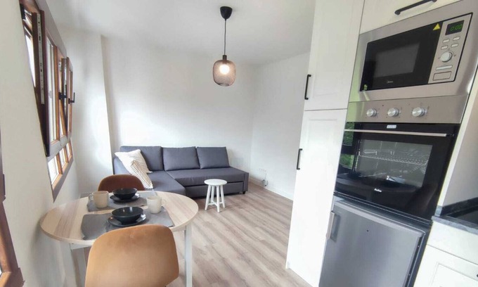 Salinas Apartment | Digital Nomad Paradise - Garaje/pc Monitor