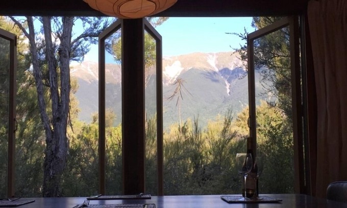 St. Arnaud House | Diks Cottage, St Arnaud