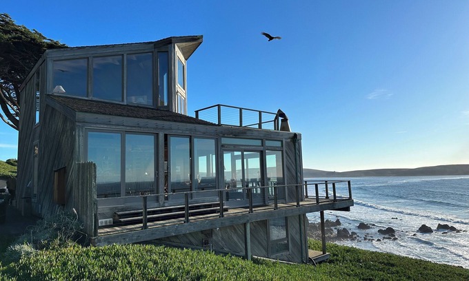 Dillon Beach House | Dillon Beach Nirvana 3 BR House with panoramic ocean views and hot tub