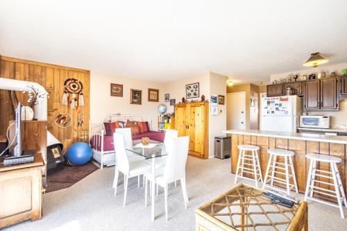 Dillon Apartment | Dillon Valley East 301Q