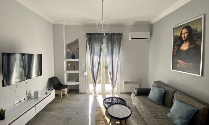 Petralona Apartment | Dimofontas - Modern Renov Hub at the heart of Thiseio, Gkazi & Acropolis