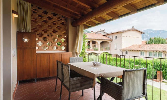 Colombaro Apartment | Dimora Bollicine - One Bedroom Apartment, Sleeps 4