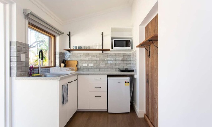 White Gum Valley Apartment | Dingo at White Gum Lodge