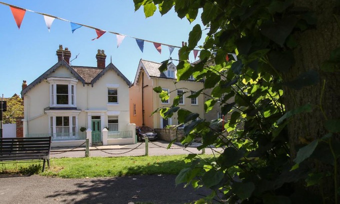 Ludwel House | Dinham Court