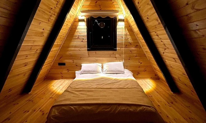 Sapanca House | Dinlendirici ve Lüks Tatil Deneyimi: Havuzlu Jakuzili Bungalovumuzu Keşfedin!"