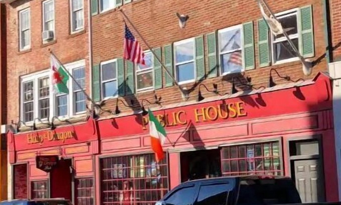 Norwich Apartment | Dinners on us! Above pub mins to casinos. Unit 3
