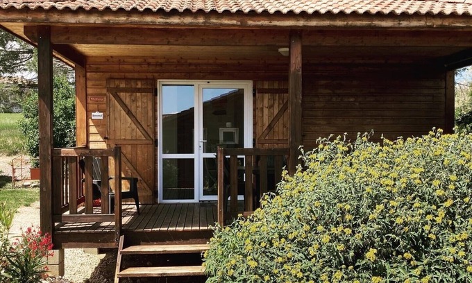 Ruoms Ski Chalet | Direct access Via Ardèche, chalet with all comforts, swimming pool, air conditioning