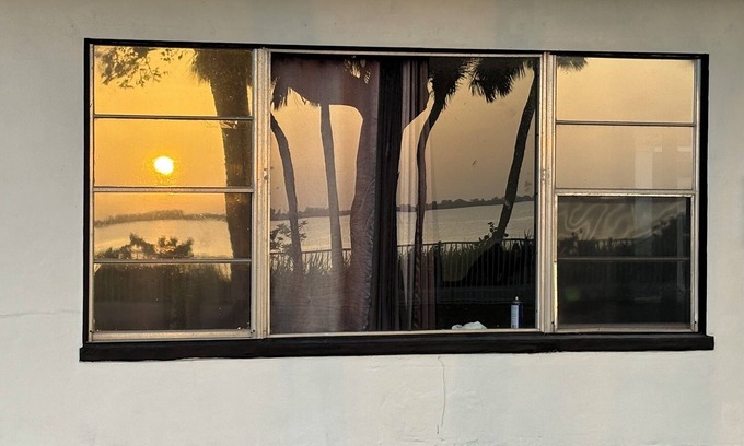 Fort Pierce Apartment | Direct Bay View Charming studio with WiFi in fabulous Fort Pierce sleeps 3