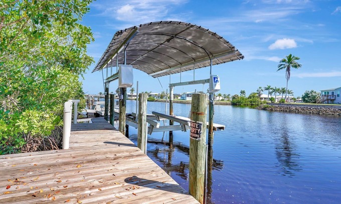 Charlotte Park House | Direct Harbor Access - A Water Lover's Paradise