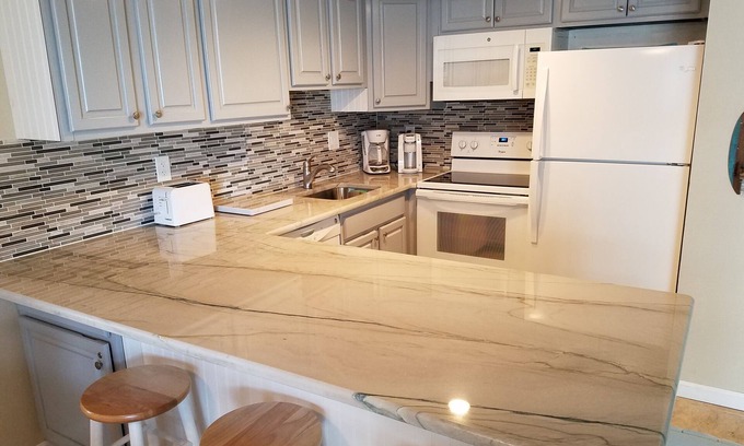 Midtown Ocean City Condo | Direct Ocean Front Building, Oceanview, Mid-Town 39th St, First Floor Unit