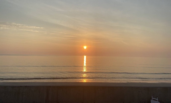 Ocean Bluff-Brant Rock House | Direct ocean front property on gorgeous Fieldston Beach. Steps from the ocean .