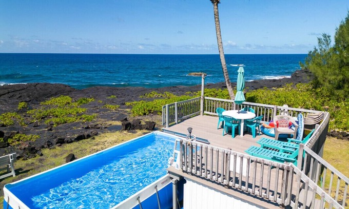 Keaau House | โ๏ธ๐ Direct Ocean front ~The Views! Pool, AC all rooms- spacious! Wow!