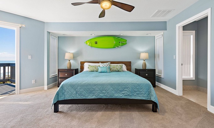Melbourne Beach Resort | Direct Oceanfront Honeymoon Suite- Bonzer