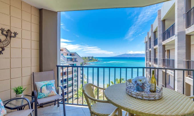 Kahana Condo | Direct oceanfront resort offers great ocean views