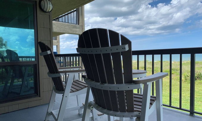 Vilano Beach Condo | Direct Oceanfront Seaside Retreat Close to Vilano. St Augustine, Amazing Views
