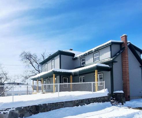 Colebrook House | Direct trail access/central location/Ample parking