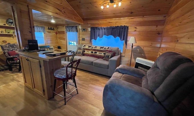 Jackman House | Direct trail head access!
