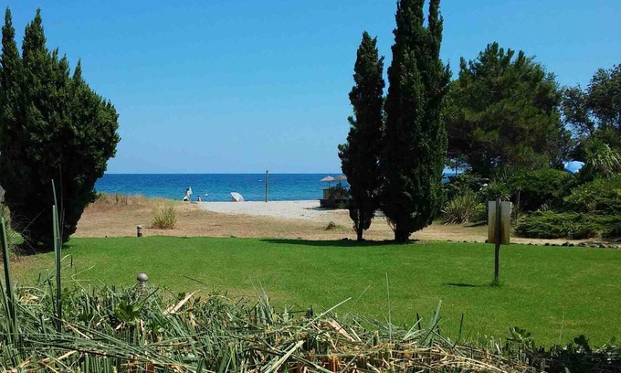 Moriani-Plage Apartment | Direct view of the sea at 100m. Studio in residence. Ideal families