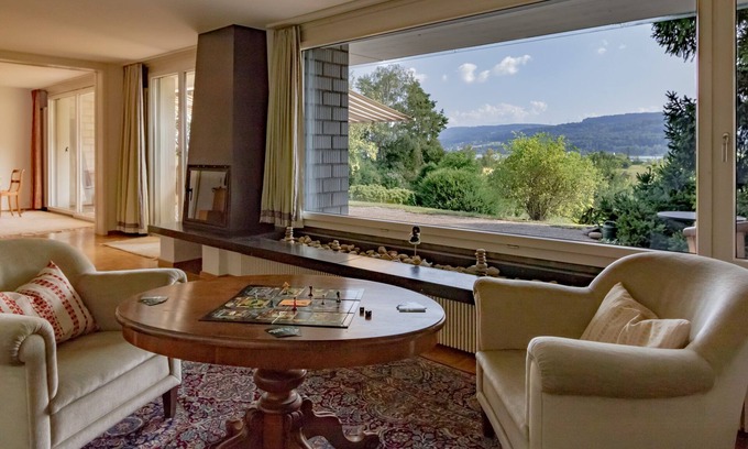 Uster District House | Directly at the nature reserve, nevertheless by S-Bahn in 15 minutes in Zurich city